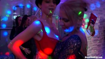 Holiday Hotties Part 6 - Shower Cam Screencap 52 on www.sinx.com
