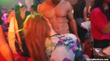 Party Hardcore Gone Crazy Vol. 38 Part 9 - Cam 1 Screencap 91 on www.sinx.com