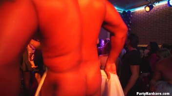 Party Hardcore Gone Crazy Vol. 38 Part 9 - Cam 1 Screencap 25 on www.sinx.com