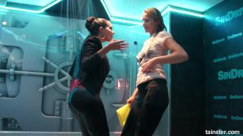 Wet amateurs owning these club showers Screencap 9 on www.sinx.com