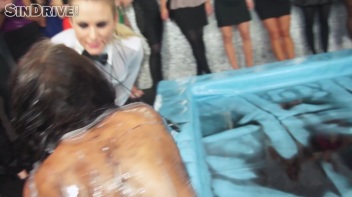 Oily Wrestling: El Storm vs. Viktoria Screencap 28 on www.sinx.com