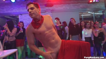 Party Hardcore Gone Crazy Vol. 31 Part 2 - Cam 3 Screencap 9 on www.sinx.com