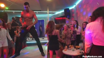 Party Hardcore Gone Crazy Vol. 31 Part 2 - Cam 3 Screencap 94 on www.sinx.com