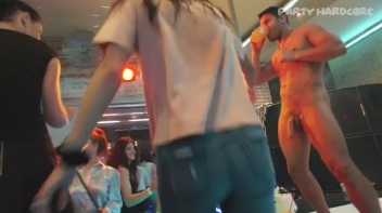 Party Hardcore Gone Crazy Vol. 27 Part 6 - Cam 3 Screencap 92 on www.sinx.com