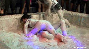 Goin' Hard In The Mud Pit Screencap 18 on www.sinx.com