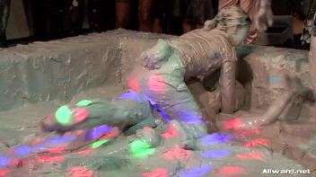 Goin' Hard In The Mud Pit Screencap 26 on www.sinx.com