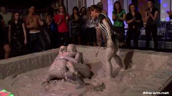 Goin' Hard In The Mud Pit Screencap 30 on www.sinx.com