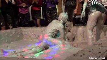 Goin' Hard In The Mud Pit Screencap 76 on www.sinx.com