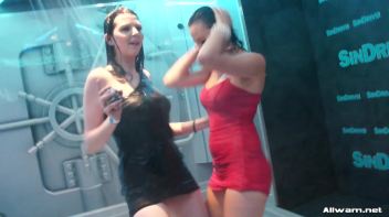 Wet Dancing For The Fans Screencap 84 on www.sinx.com