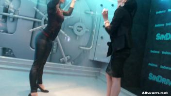 Wet Dancing For The Fans Screencap 17 on www.sinx.com