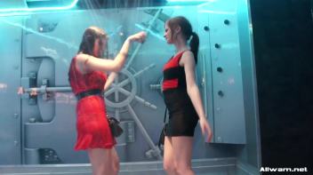 Wet Dancing For The Fans Screencap 21 on www.sinx.com