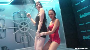 Wet Dancing For The Fans Screencap 77 on www.sinx.com