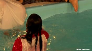 Three Ladies in One Pool Screencap 86 on www.sinx.com