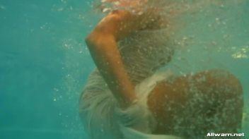 Three Ladies in One Pool Screencap 31 on www.sinx.com