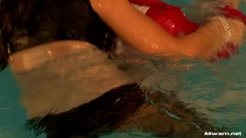 Three Ladies in One Pool Screencap 60 on www.sinx.com