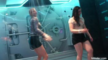 Sexy Wet Booty shaking Screencap 14 on www.sinx.com