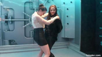 Sexy Wet Booty shaking Screencap 17 on www.sinx.com