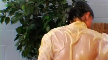 Head To Toe In Egg Yolk Screencap 27 on www.sinx.com