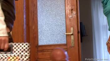 Full Service Secretaries Screencap 60 on www.sinx.com