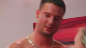 Sexy Viki Gets Hot and Sticky! Screencap 73 on www.sinx.com