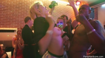 Party Hardcore Gone Crazy Vol. 39 Single Cut: Part 3 - Cam 3 Screencap 90 on www.sinx.com