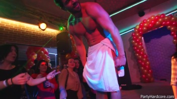 Party Hardcore Gone Crazy Vol. 39 Single Cut: Part 3 - Cam 3 Screencap 66 on www.sinx.com