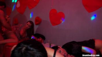 Valentine's Day Vaginas Part 3 - Cam 4 Screencap 50 on www.sinx.com