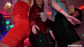 Valentine's Day Vaginas Part 3 - Cam 4 Screencap 36 on www.sinx.com