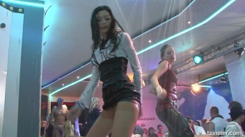 Winter WonderBang Part 3 - Cam 4 Screencap 10 on www.sinx.com