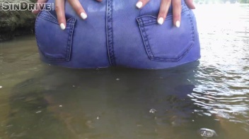 College Cuties Secluded Outdoor Sexcapade Screencap 76 on www.sinx.com
