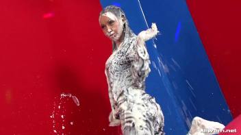 Cream Showers Screencap 64 on www.sinx.com