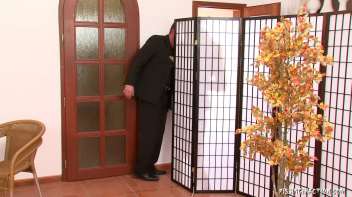 Menage a Piss Screencap 23 on www.sinx.com