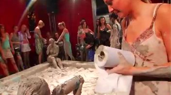 Hard-Bodied Babes Enter The Mud Pit Screencap 52 on www.sinx.com