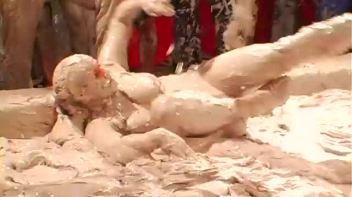 Hard-Bodied Babes Enter The Mud Pit Screencap 47 on www.sinx.com