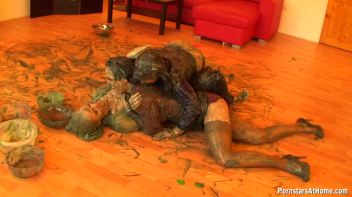 Eurobabes Wet And Messy Paint Party Screencap 104 on www.sinx.com