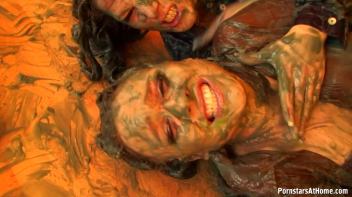 Eurobabes Wet And Messy Paint Party Screencap 108 on www.sinx.com