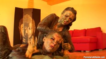 Eurobabes Wet And Messy Paint Party Screencap 112 on www.sinx.com