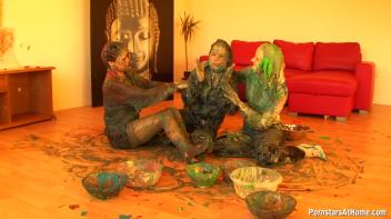 Eurobabes Wet And Messy Paint Party Screencap 67 on www.sinx.com