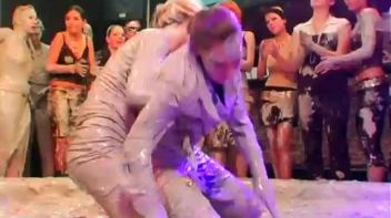 Dionne vs. Lucy Cornet Screencap 9 on www.sinx.com