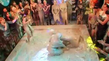 Dionne vs. Lucy Cornet Screencap 54 on www.sinx.com