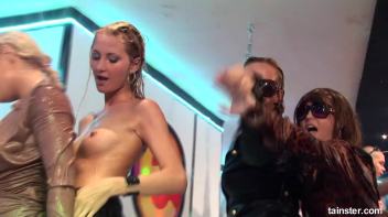 All-Night Love Lounge Part 5 - Shower Cam Screencap 92 on www.sinx.com