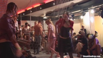 Hard Hat Hos Part 5 - Cam 4 Screencap 18 on www.sinx.com
