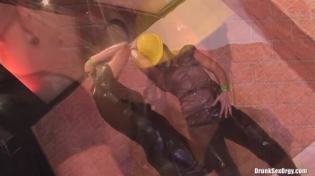 Hard Hat Hos Part 5 - Cam 4 Screencap 30 on www.sinx.com