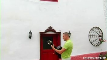 Piss Serenade Screencap 1 on www.sinx.com