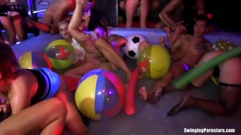 Wet and Wild Swingers Part 3 - Hardcore Cam Screencap 61 on www.sinx.com