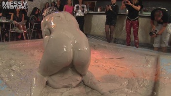 Muddy Wrestling: Sexy Nurse vs. Beauty In Black Screencap 67 on www.sinx.com