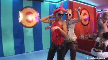 Bikini Beach Balls Part 2 - Cam 4 Screencap 96 on www.sinx.com