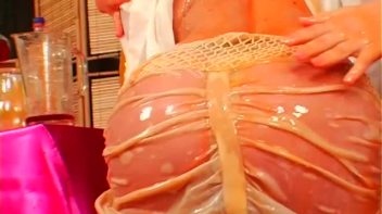 Prague Juice-Off! Screencap 79 on www.sinx.com