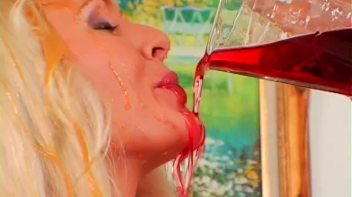 Prague Juice-Off! Screencap 16 on www.sinx.com