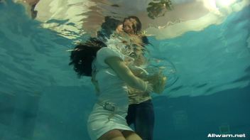 Captive Wetlook Fun Screencap 65 on www.sinx.com